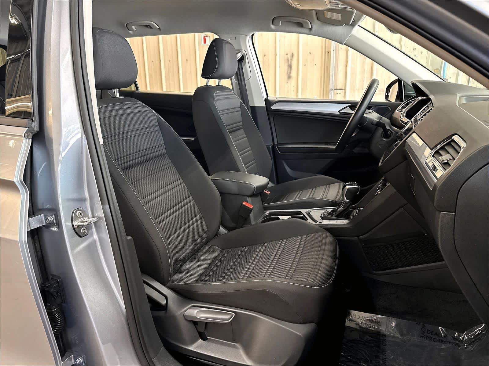 Used 2024 Volkswagen Tiguan S FWD image 31