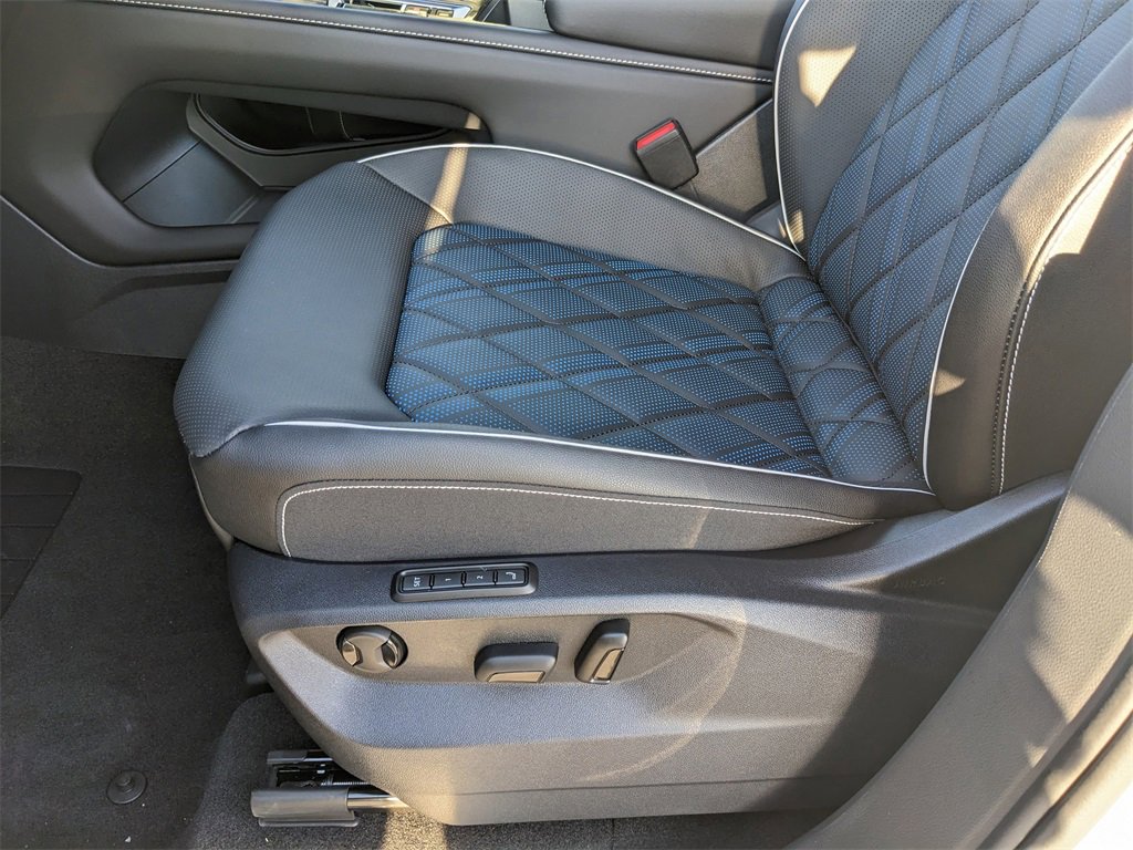 New 2026 Volkswagen Atlas Cross Sport SEL Premium R-Line image 20