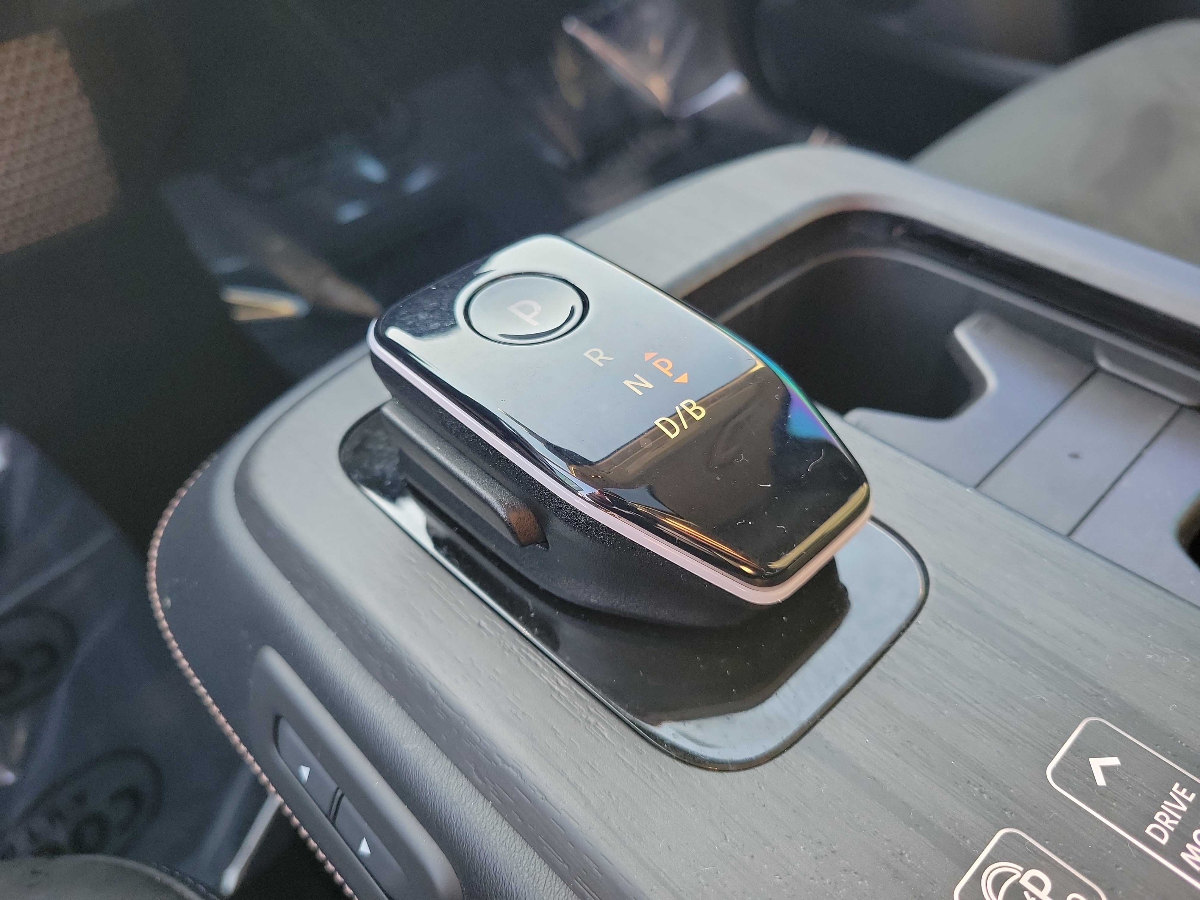 Certified 2023 Nissan Ariya FWD image 32