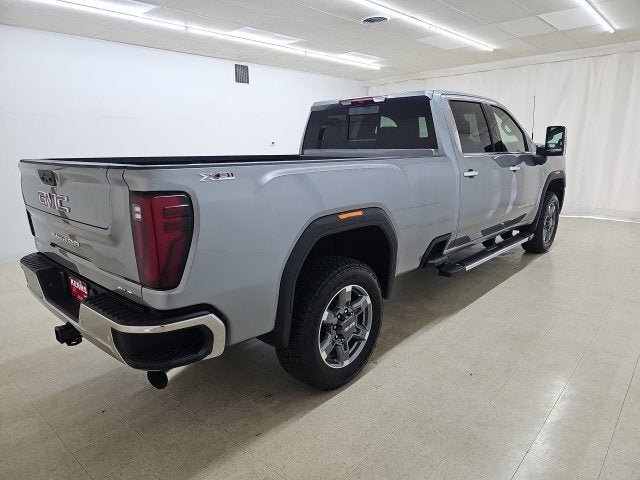 New 2026 GMC Sierra 3500 SLT w/ SLT Premium Package AWD/4WD image 4
