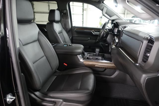 Used 2023 Chevrolet Silverado 1500 RST w/ Convenience Package II image 25