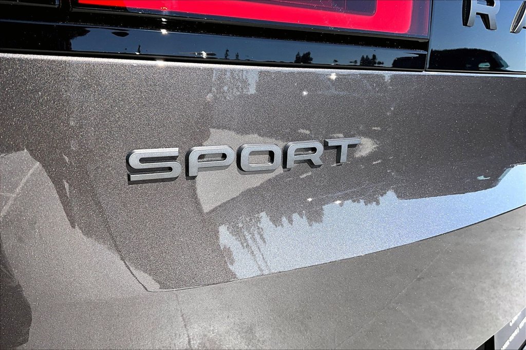 New 2026 Land Rover Range Rover Sport Dynamic SE AWD/4WD image 9
