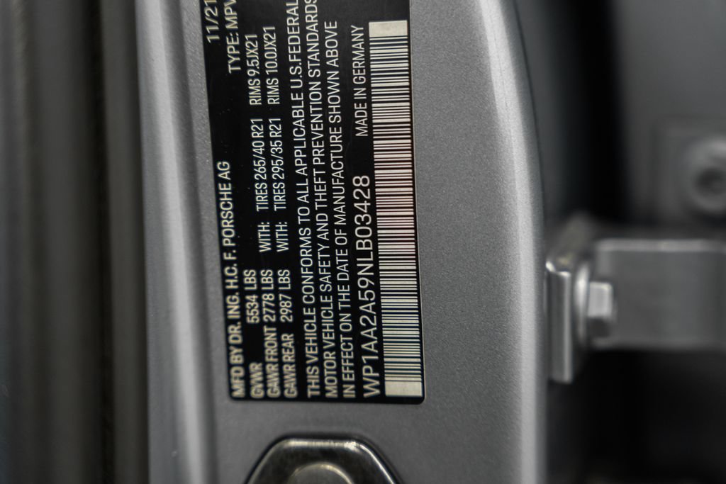 Used 2022 Porsche Macan AWD/4WD image 41
