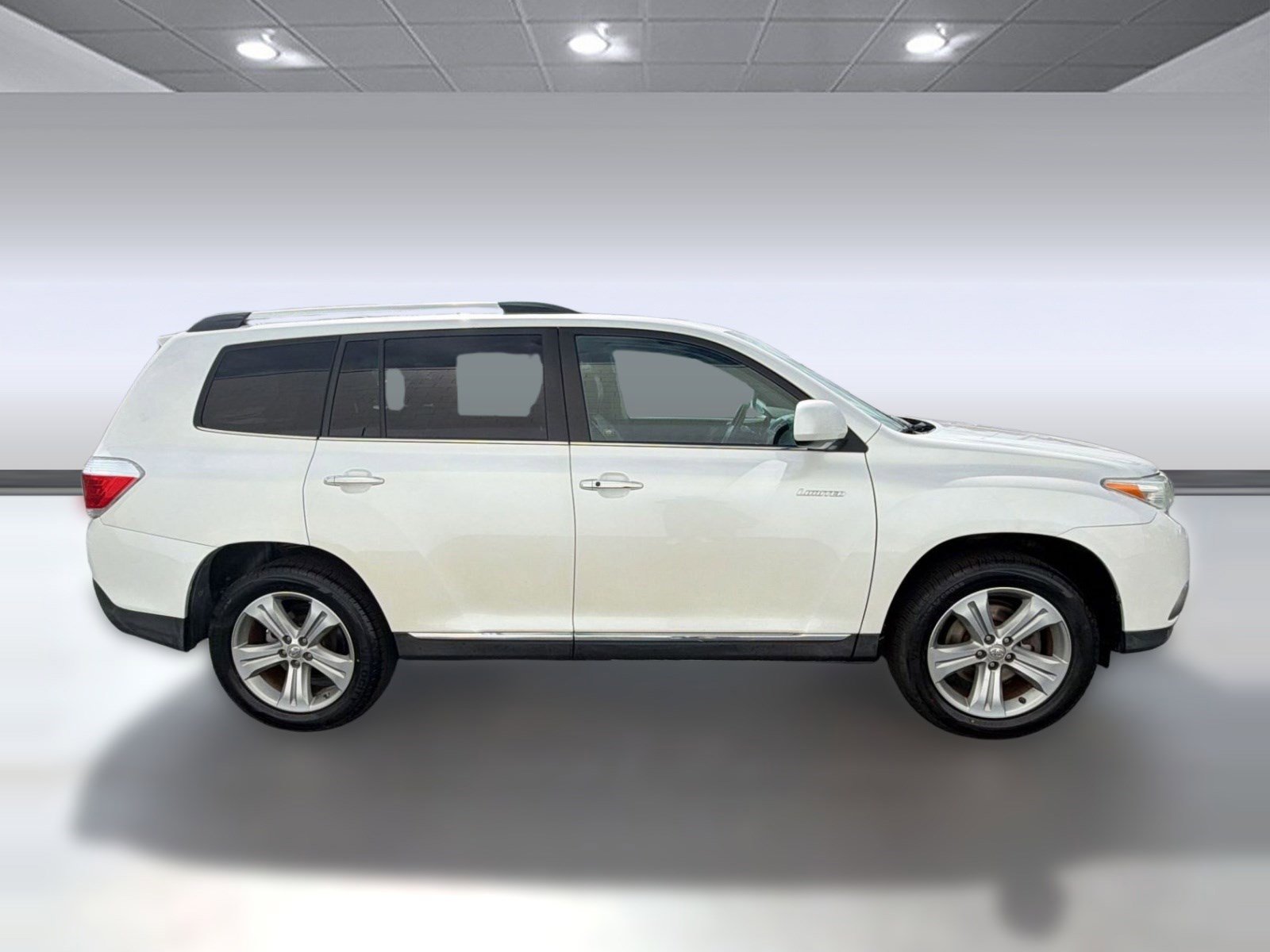 Used 2012 Toyota Highlander Limited w/ Tow Pkg image 7