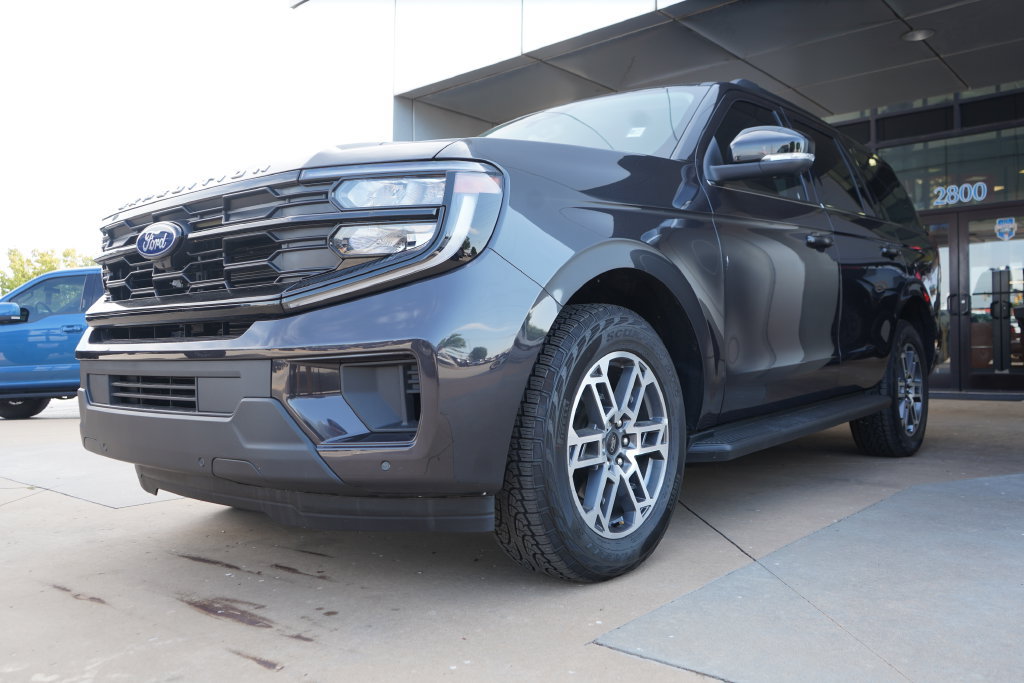 New 2026 Ford Expedition Active AWD/4WD image 5