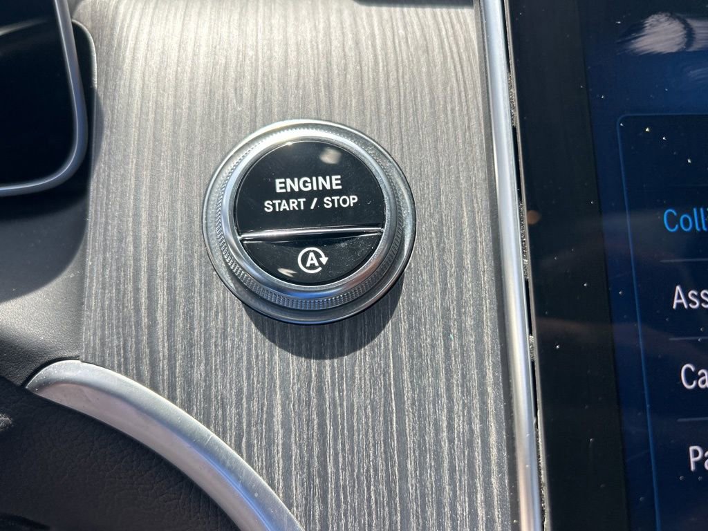 Used 2025 Mercedes-Benz GLC 43 AMG 4MATIC image 43