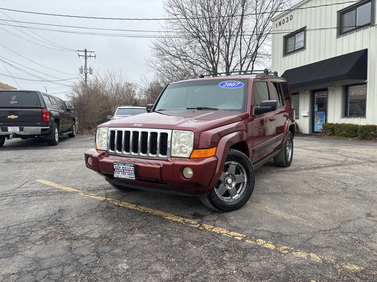 Used 2007 Jeep Commander Sport image 1