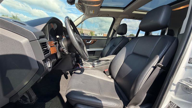 Used 2012 Mercedes-Benz GLK 350 4MATIC image 24