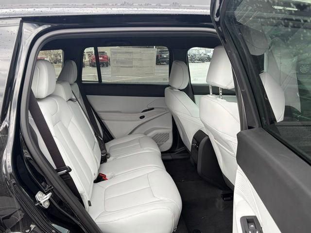 New 2026 Jeep Cherokee Limited image 30