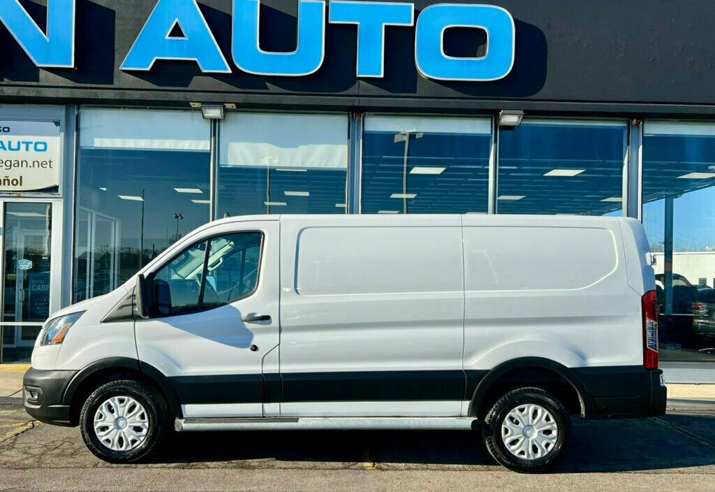 Used 2024 Ford Transit 250 Low Roof w/ Exterior Upgrade Package image 25
