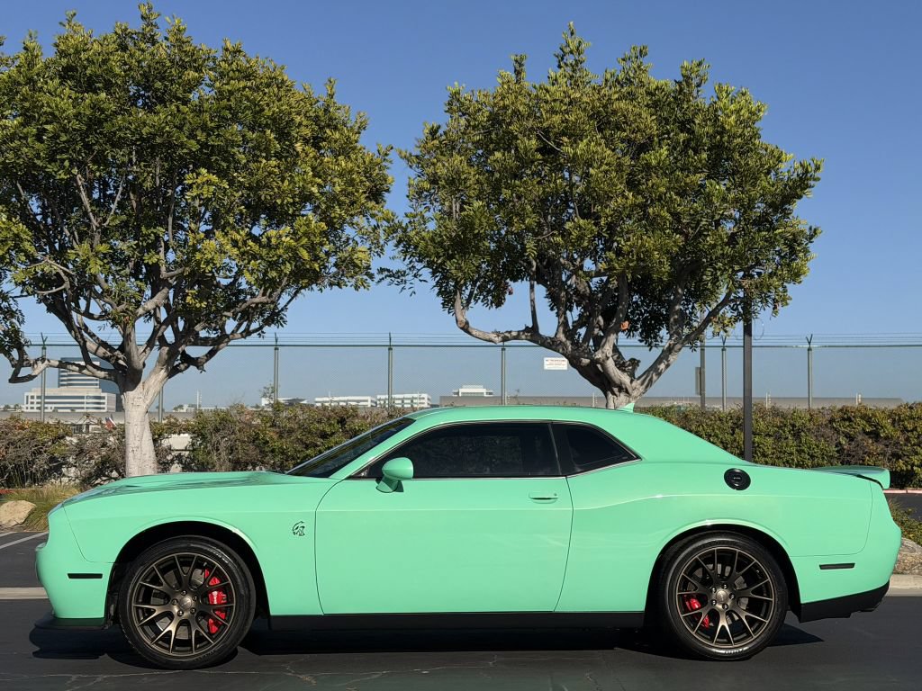 Used 2016 Dodge Challenger SRT Hellcat RWD image 8