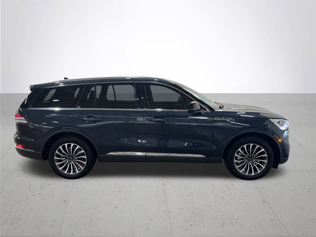 Used 2024 Lincoln Aviator Reserve w/ Equipment Group 201A image 9
