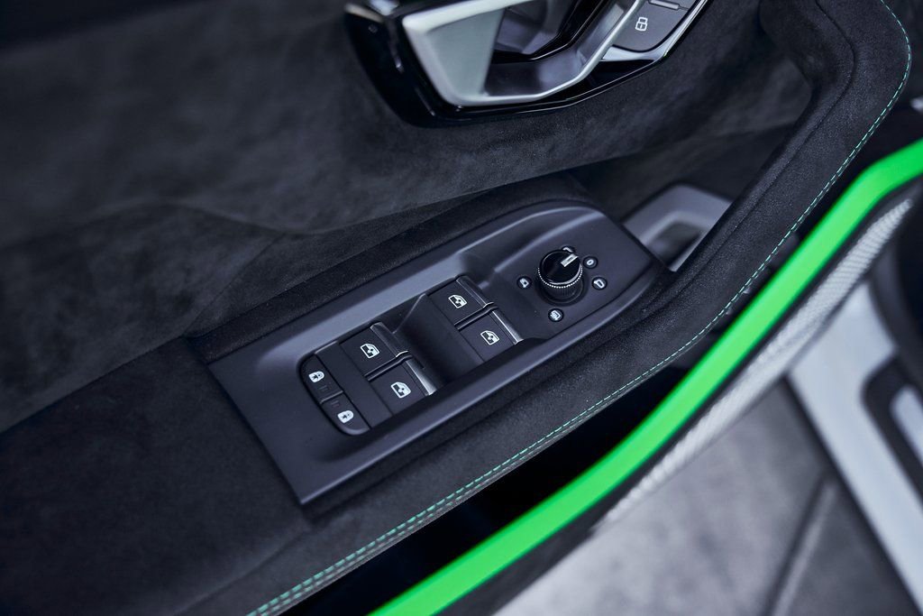 Used 2024 Lamborghini Urus Performante image 41