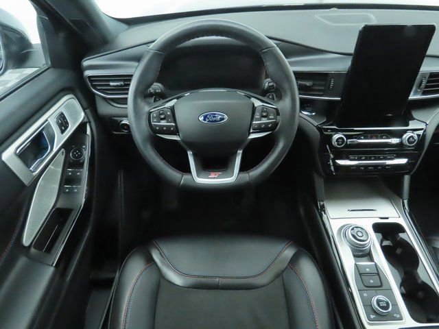 Used 2023 Ford Explorer ST w/ Equipment Group 401A image 10