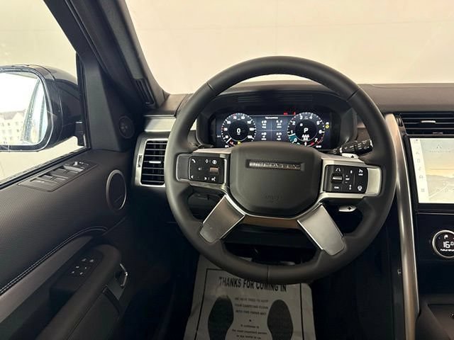 Certified 2025 Land Rover Discovery Dynamic SE AWD/4WD image 20
