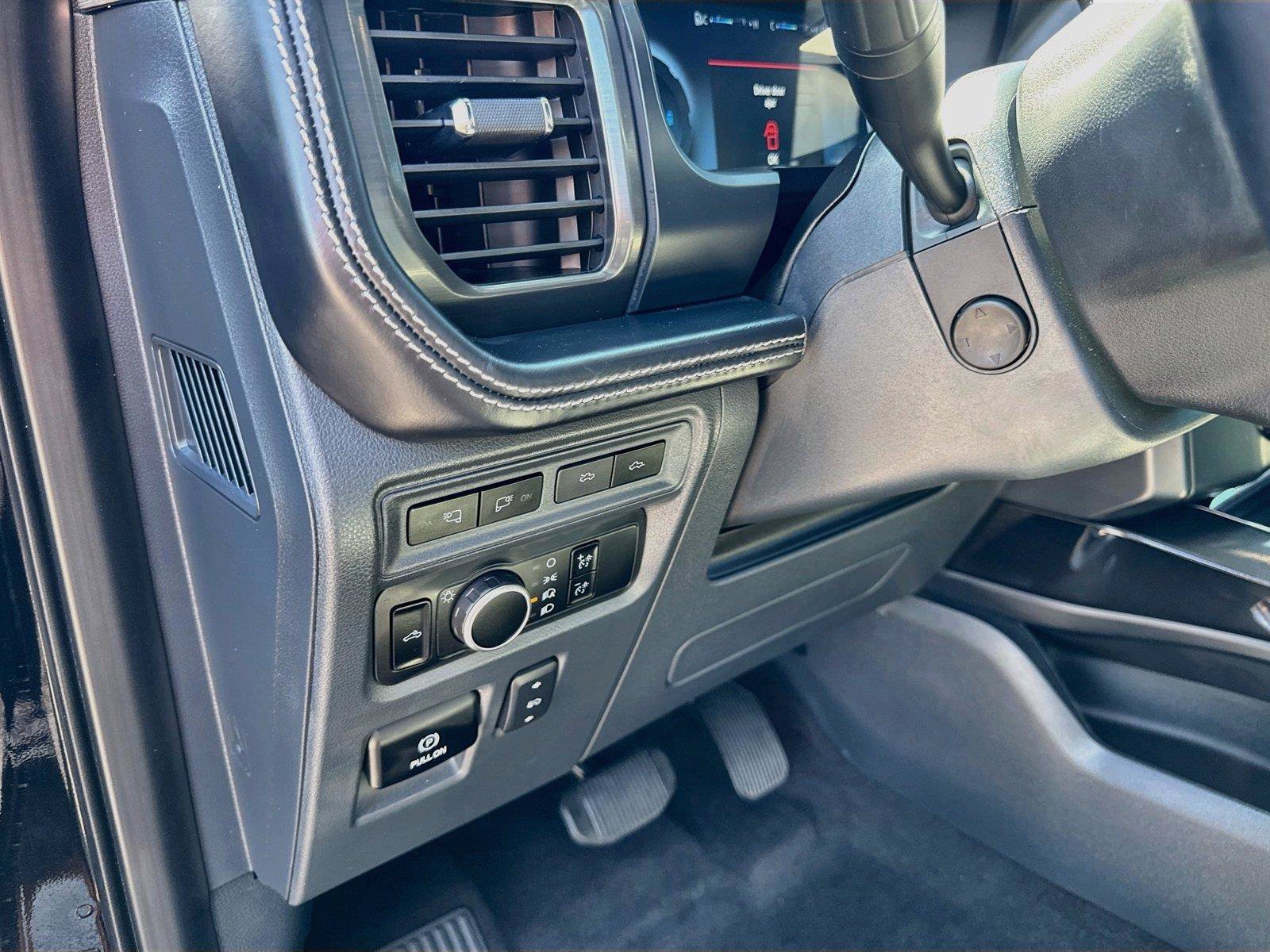 Used 2023 Ford F150 Lightning Platinum AWD/4WD image 14
