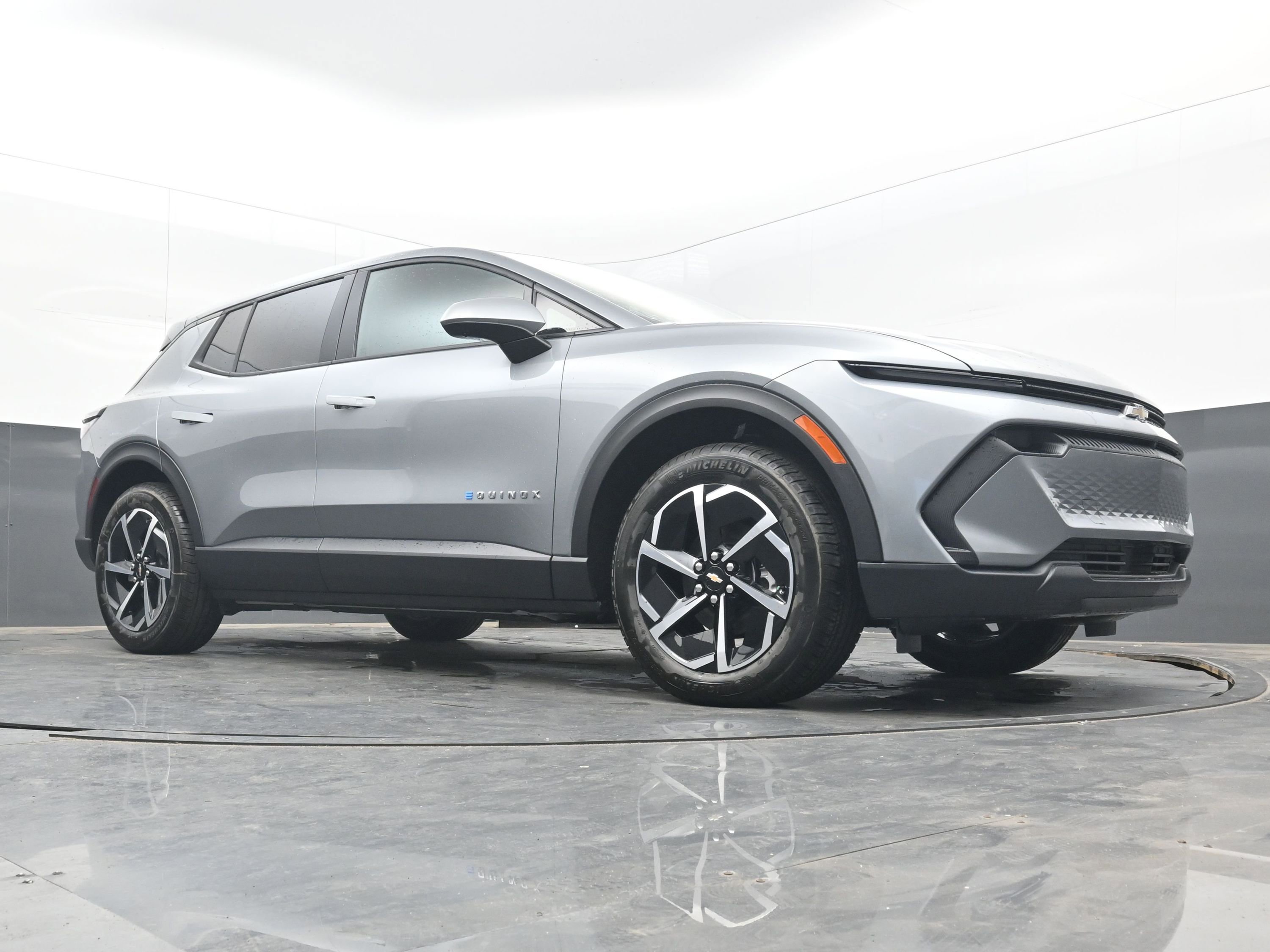 New 2026 Chevrolet Equinox EV LT image 24