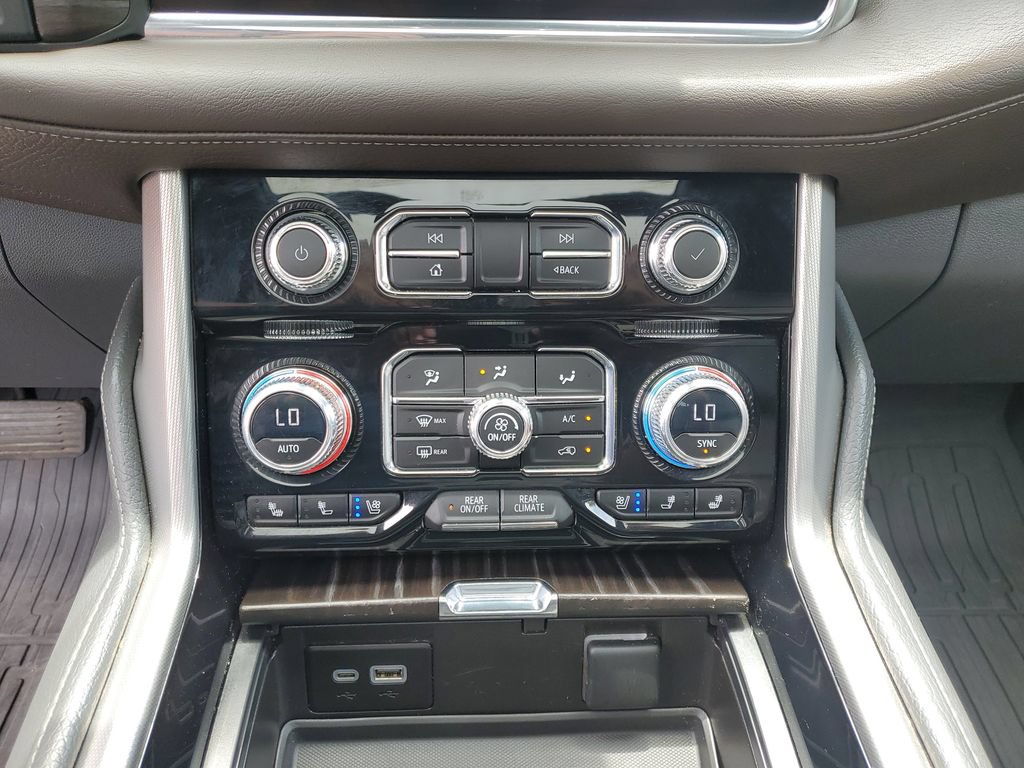 Used 2023 GMC Yukon XL Denali AWD/4WD image 31