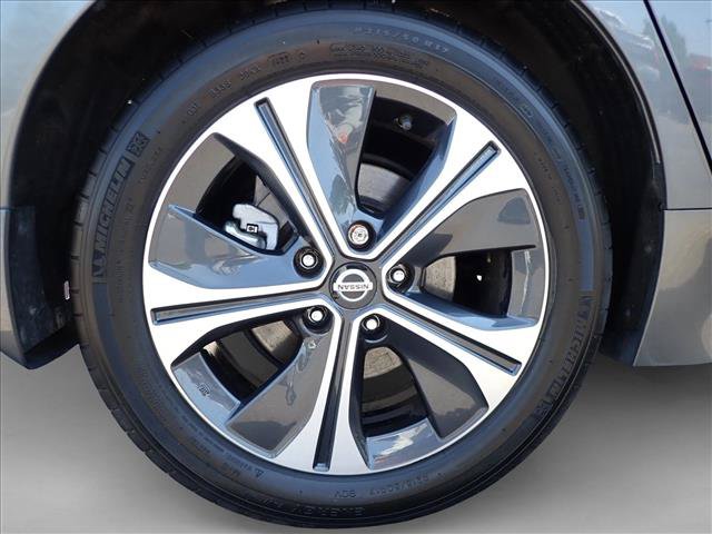Used 2018 Nissan Leaf SL w/ SL Technology Package FWD image 6