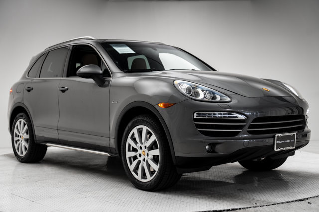 Used 2014 Porsche Cayenne Diesel Platinum Edition AWD/4WD image 52