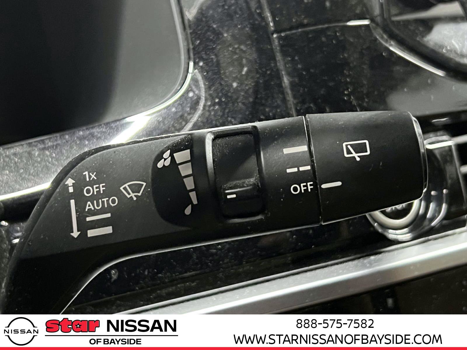Used 2024 Nissan Pathfinder Platinum w/ Cargo Package image 21
