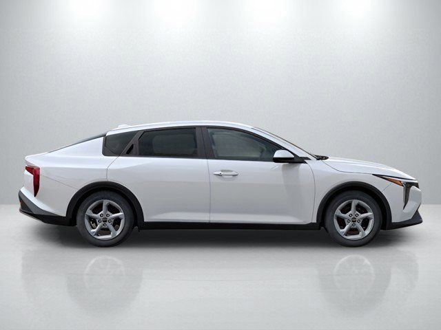 Certified 2025 Kia K4 LXS image 7