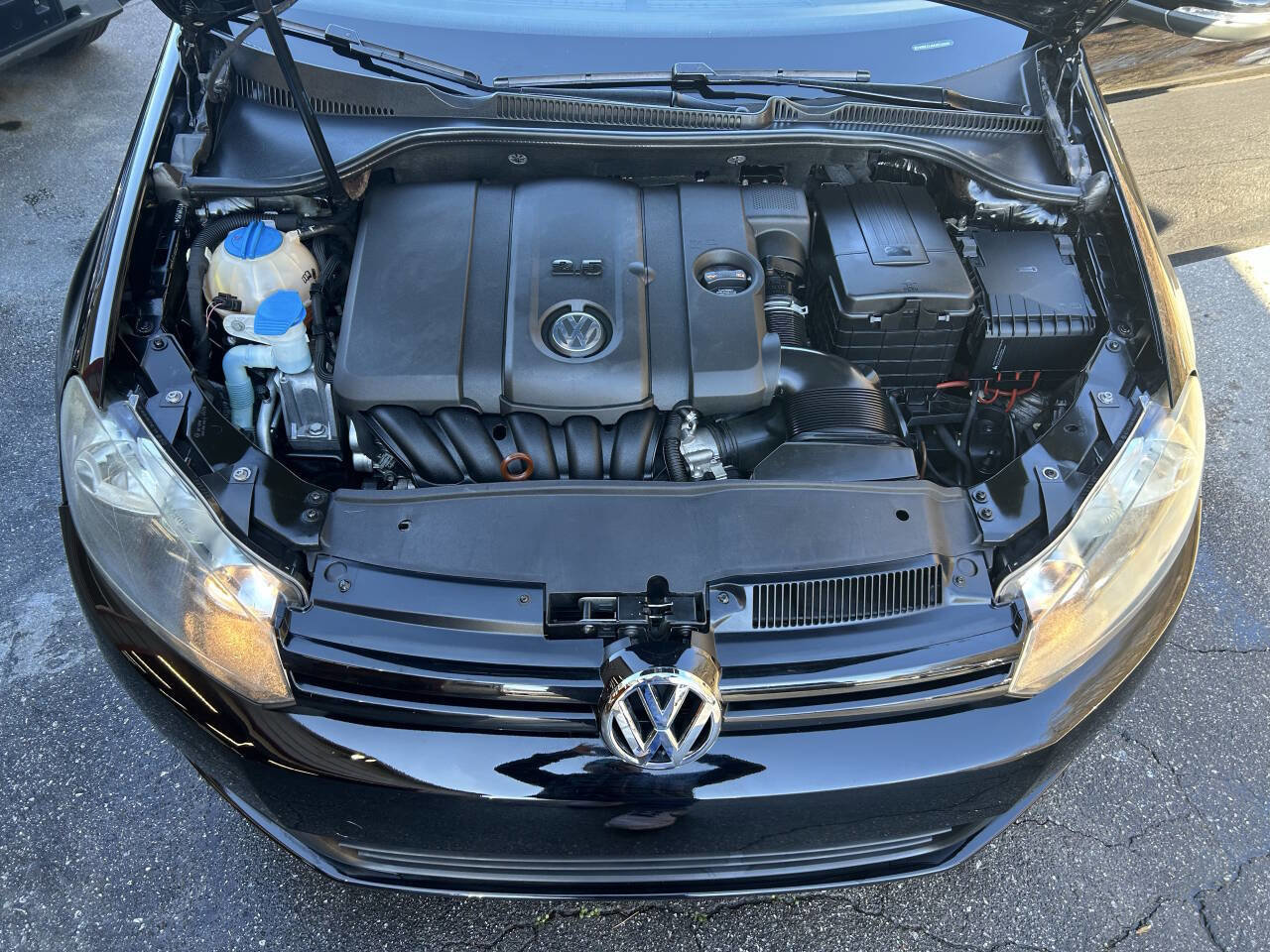 Used 2010 Volkswagen Golf 2-Door image 20