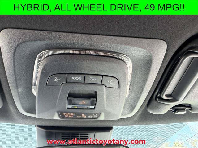 Certified 2023 Toyota Corolla SE w/ Carpet Mat Package (TMS) AWD/4WD image 39