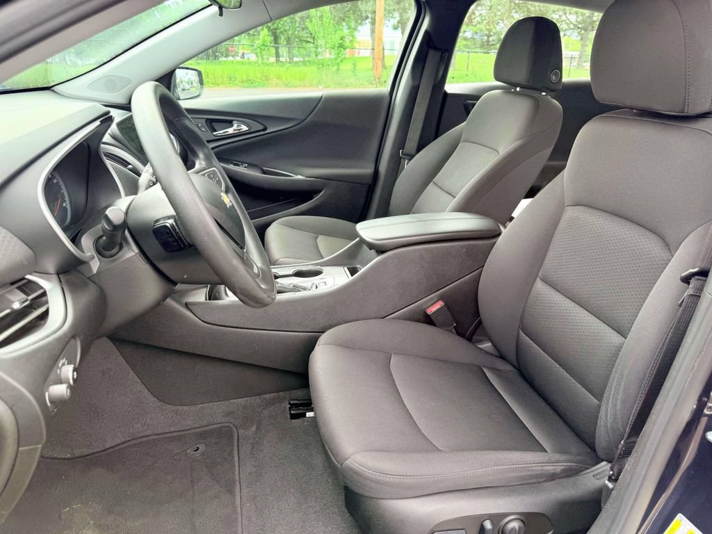 Used 2023 Chevrolet Malibu LT w/ Driver Confidence Package FWD image 17