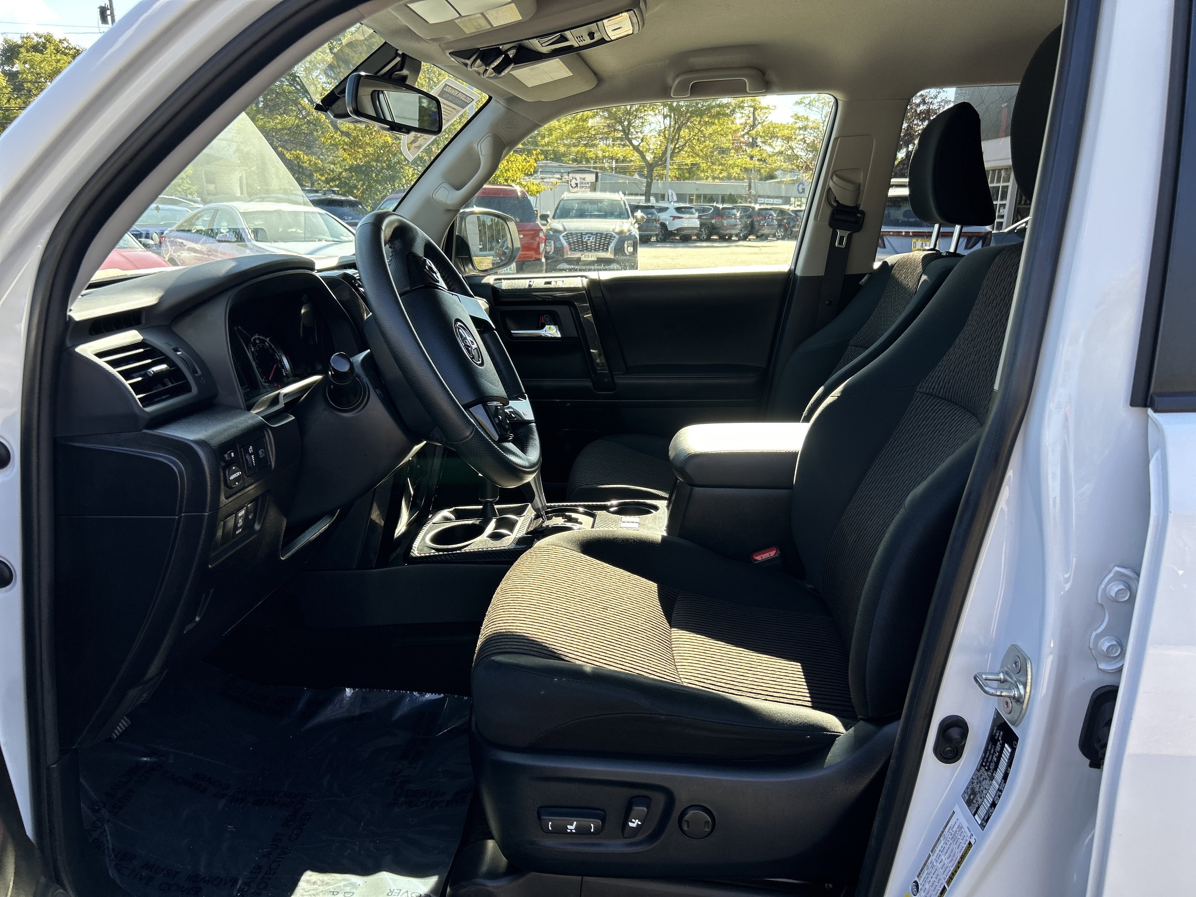 Used 2024 Toyota 4Runner TRD Off-Road image 15