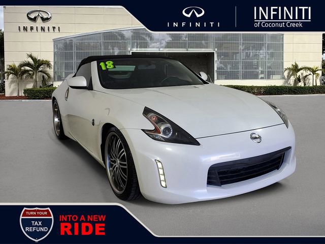 Used 2018 Nissan 370Z Roadster image 1