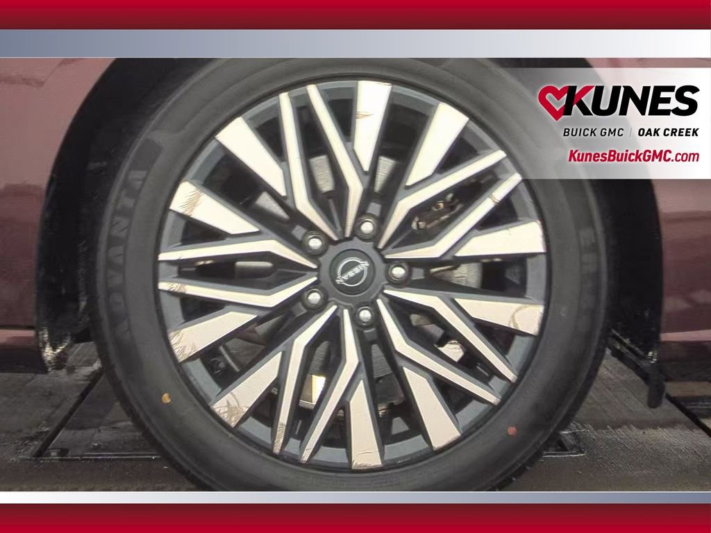 Used 2024 Nissan Altima 2.5 SV image 11