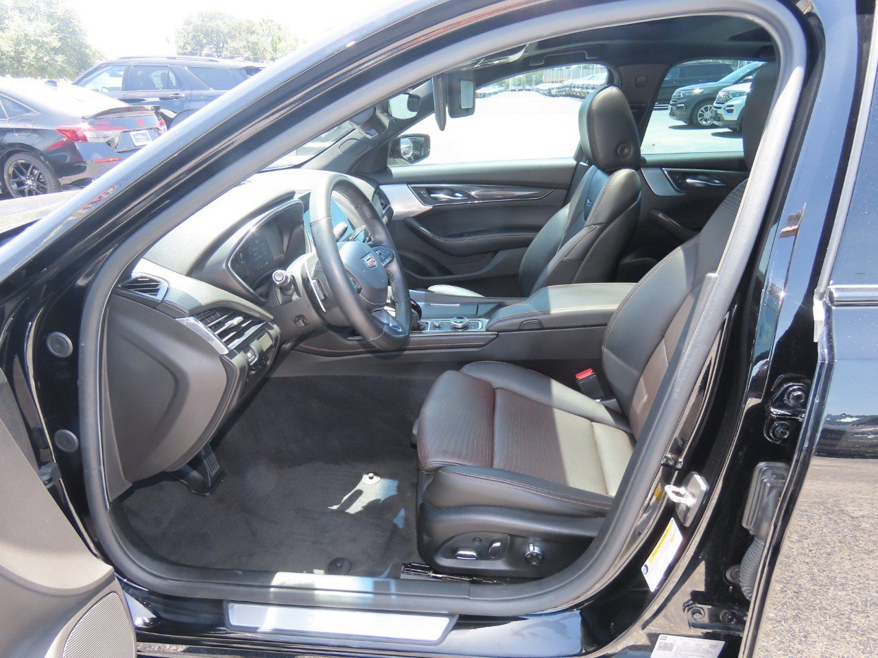Used 2023 Cadillac CT5 V w/ Premium Package RWD image 25