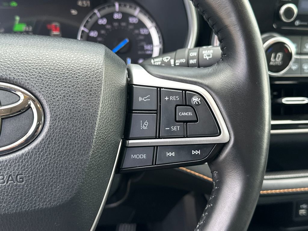 Used 2022 Toyota Highlander Bronze Edition image 30