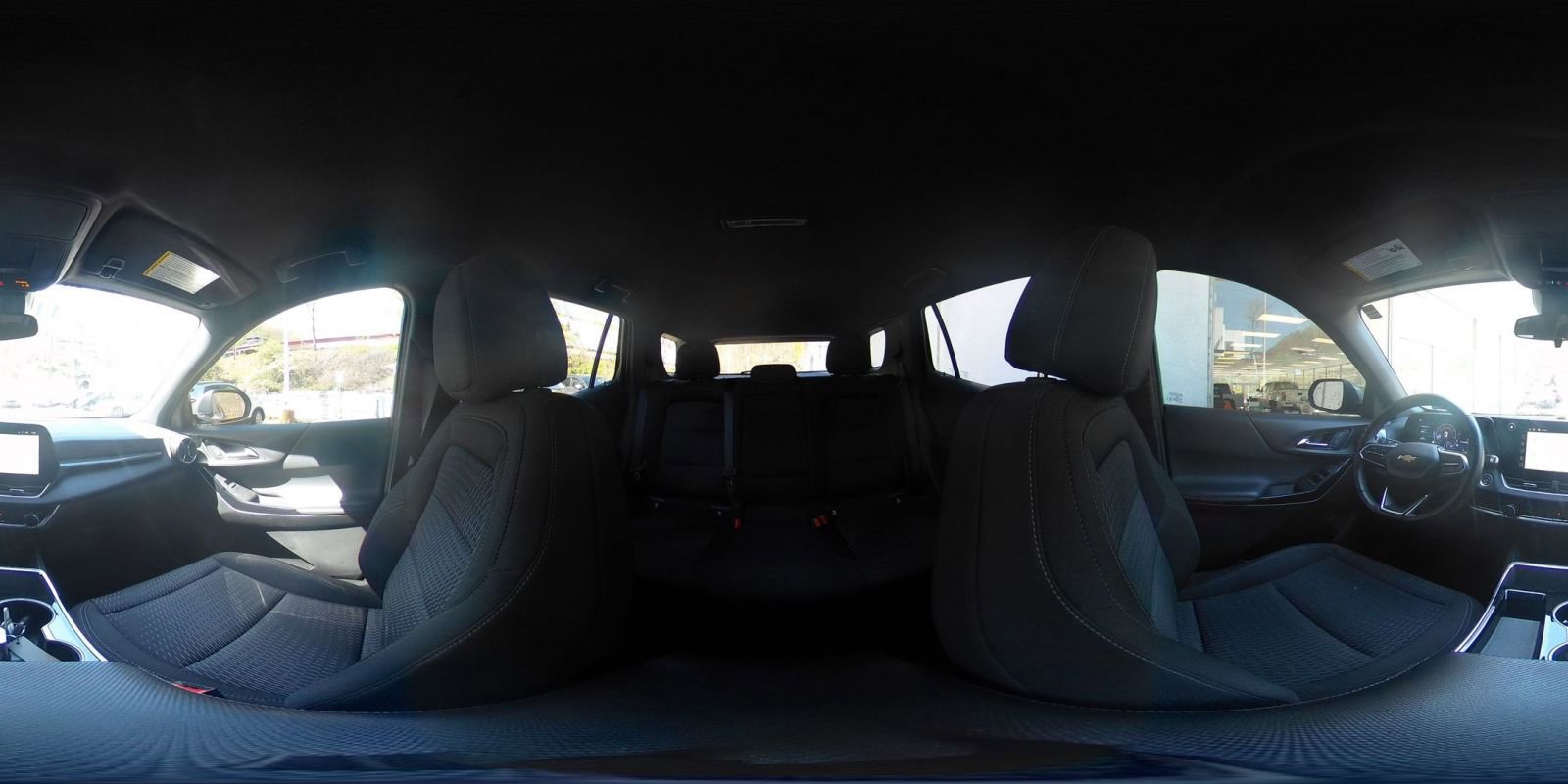 Used 2025 Chevrolet Equinox LT FWD image 43