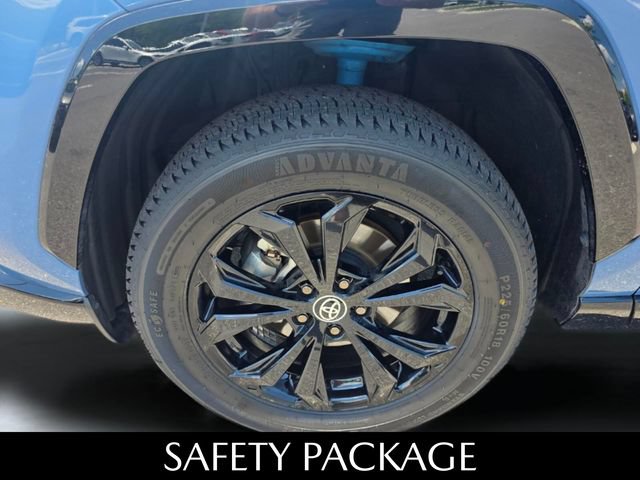 Used 2023 Toyota RAV4 XSE AWD/4WD image 10