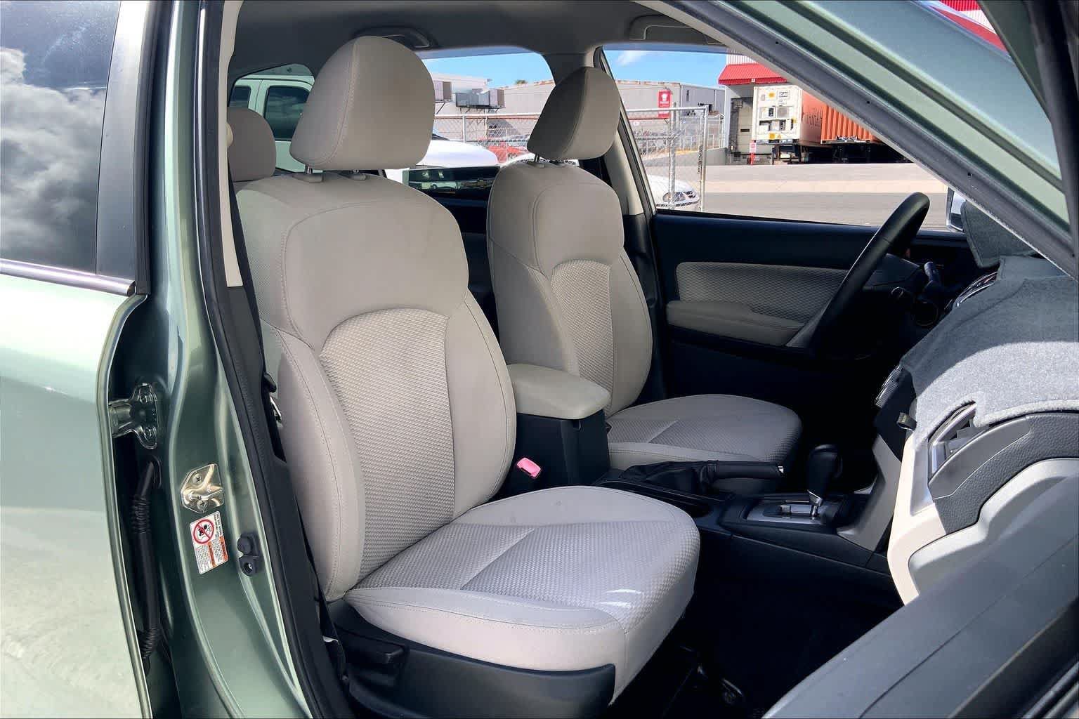 Used 2017 Subaru Forester 2.5i AWD/4WD image 13