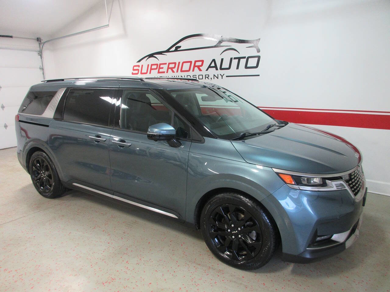 Used 2023 Kia Carnival SX Prestige image 7