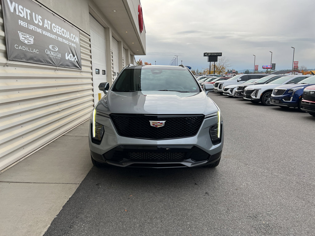 Used 2025 Cadillac XT4 Sport image 3