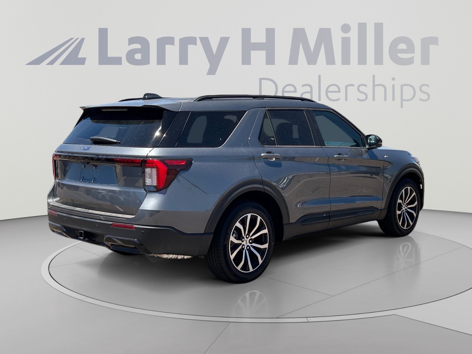 New 2026 Ford Explorer ST-Line RWD image 5