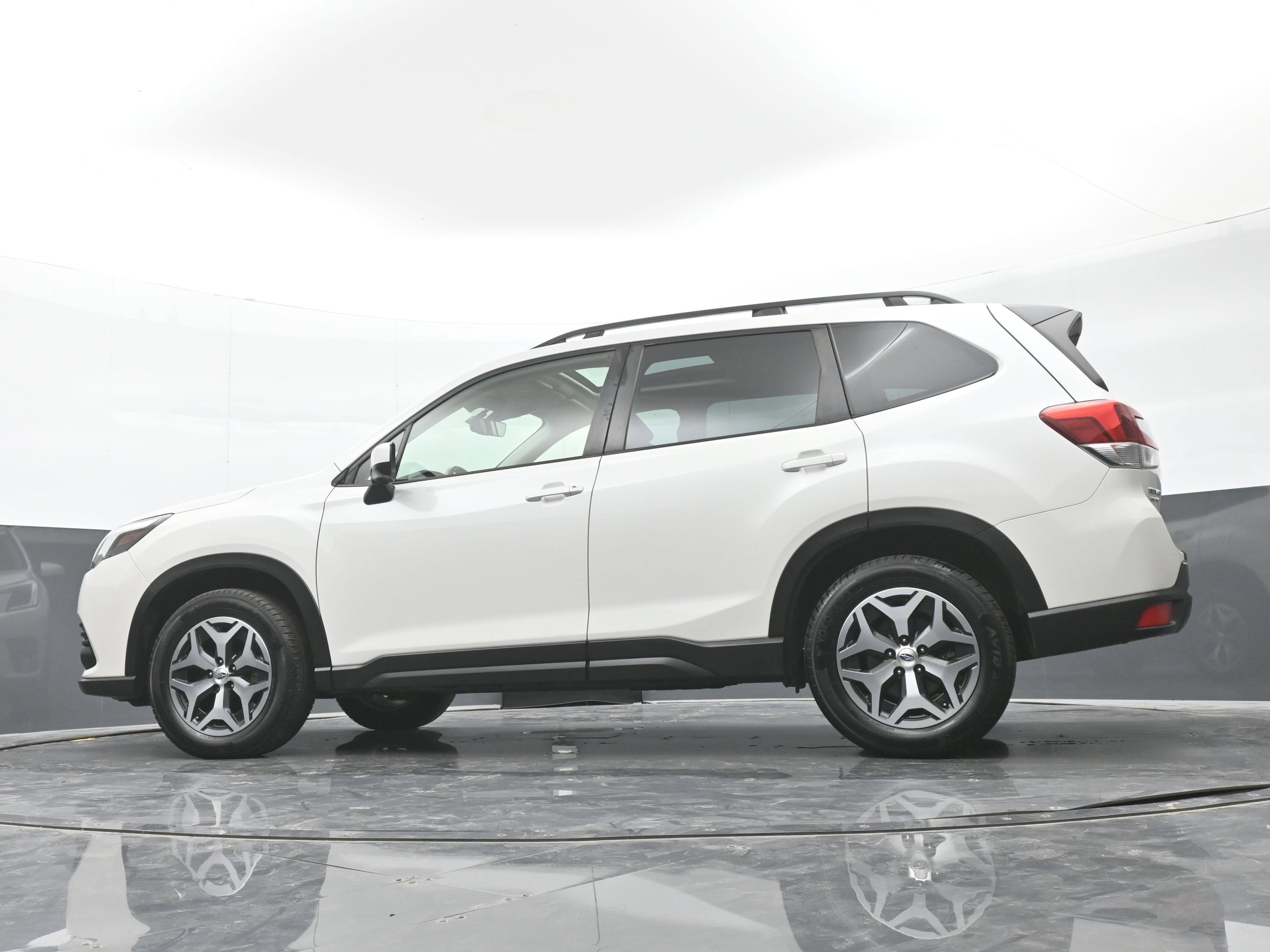 Used 2024 Subaru Forester Premium AWD/4WD image 34