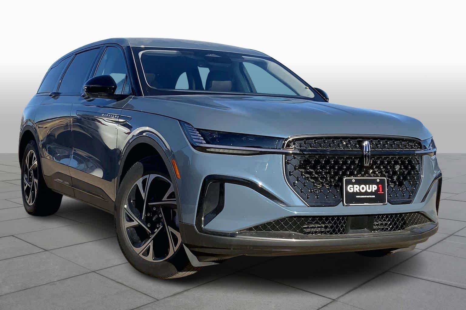 New 2026 Lincoln Nautilus Premier w/ Jet Appearance Package image 2