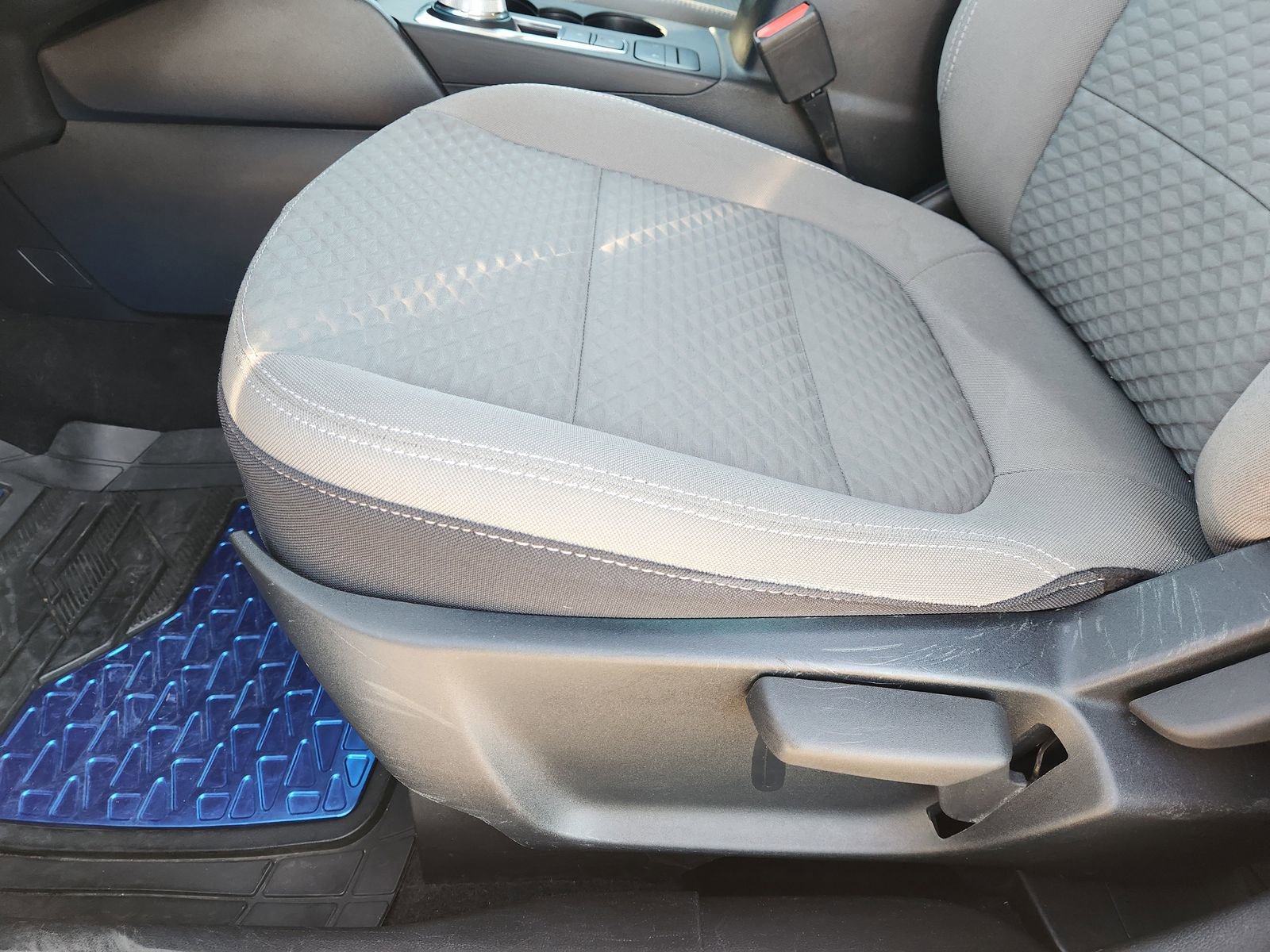 Used 2022 Ford Escape SE image 29