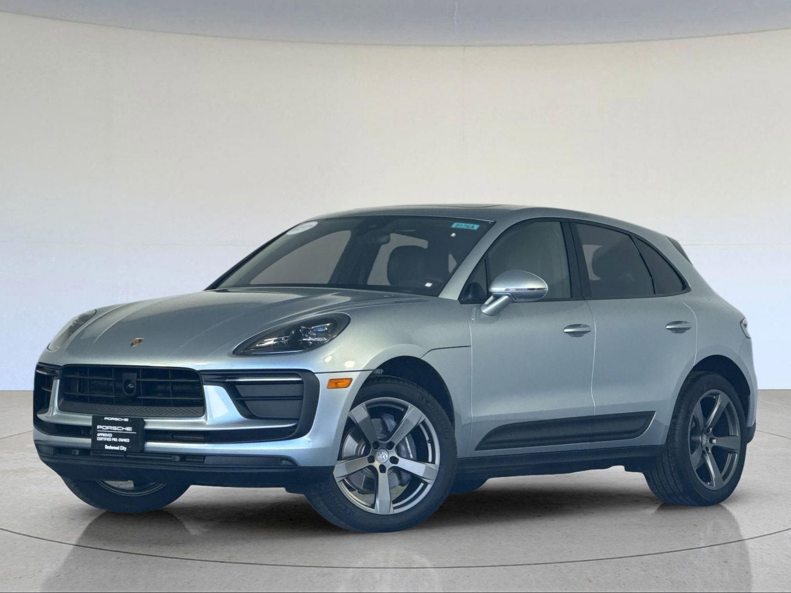 Certified 2025 Porsche Macan AWD/4WD video 1