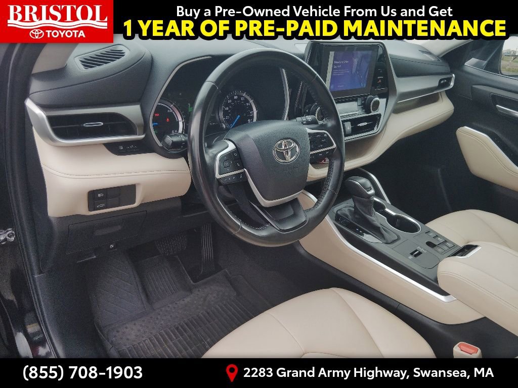 Used 2023 Toyota Highlander XLE AWD/4WD image 14