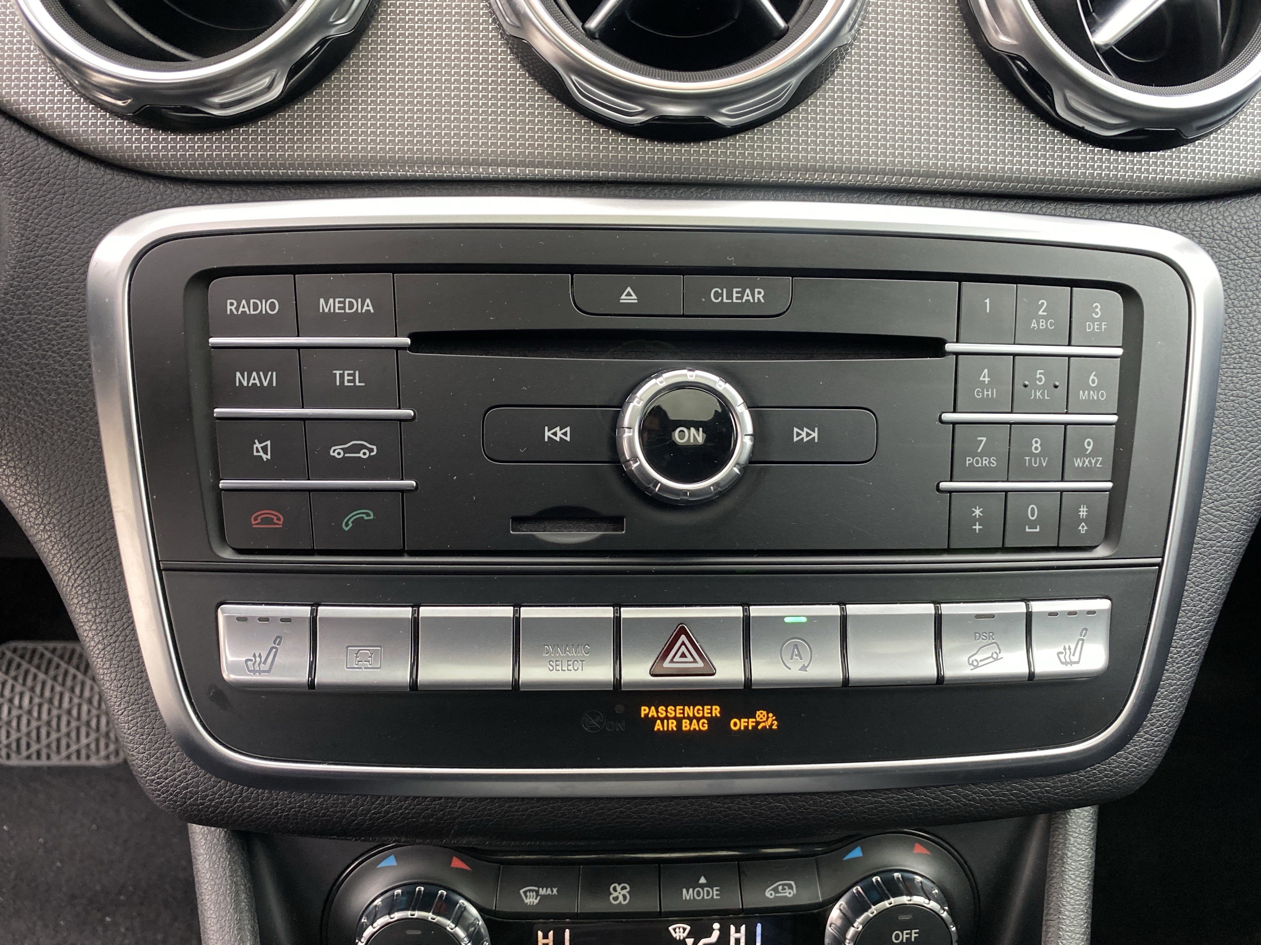 Used 2019 Mercedes-Benz GLA 250 4MATIC image 40