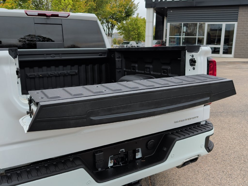 Used 2024 GMC Sierra 1500 Denali AWD/4WD image 45