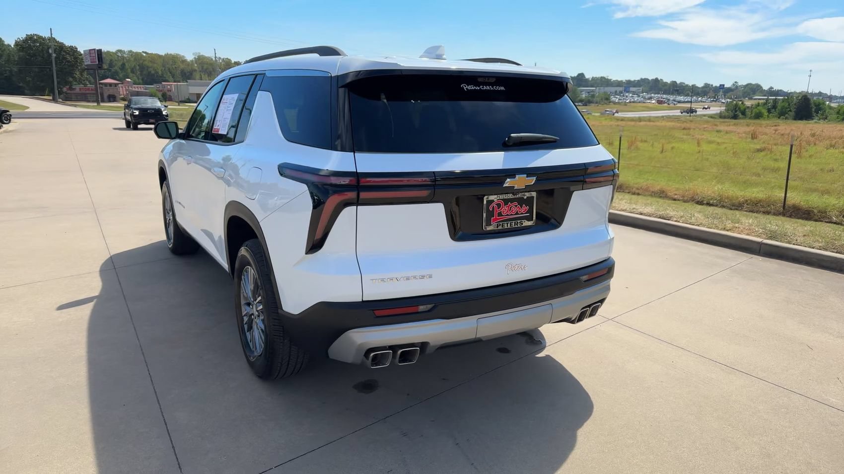 Used 2026 Chevrolet Traverse LT w/ Driver Confidence Package FWD image 7