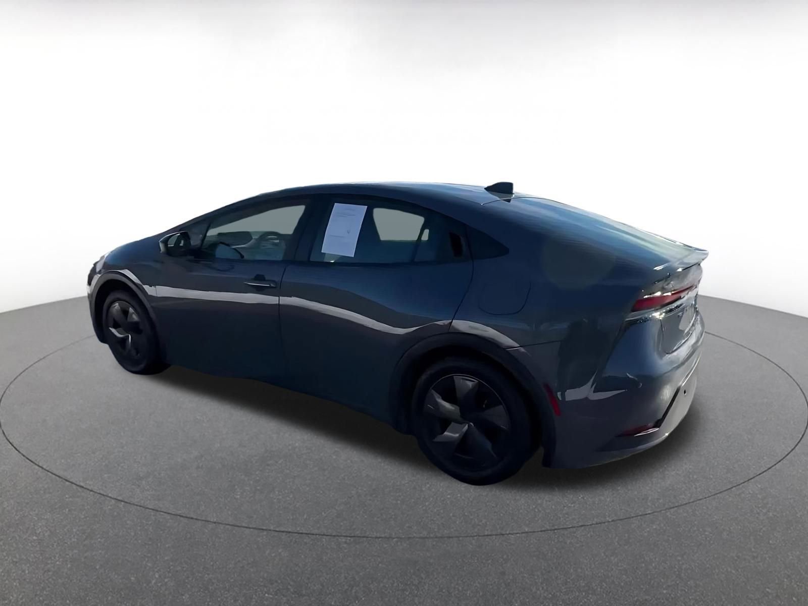 Used 2025 Toyota Prius LE image 10