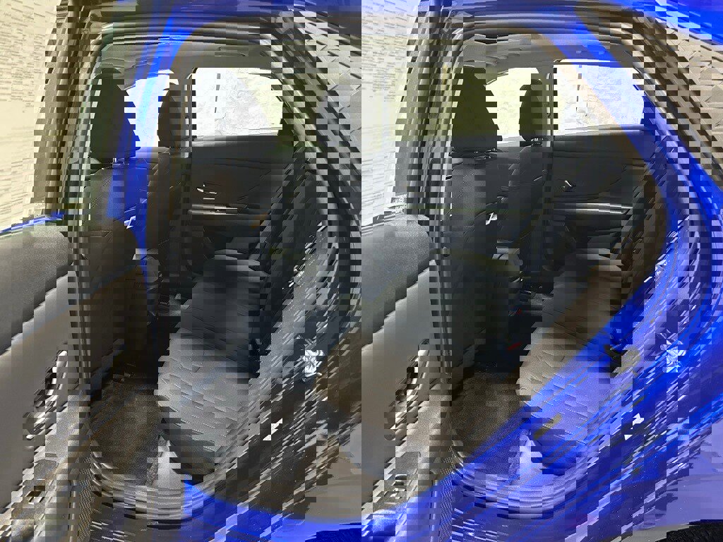 Used 2025 Hyundai Elantra SEL w/ Cargo Package image 42